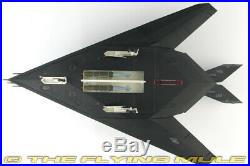 172 Hobby Master F-117A Nighthawk USAF 7th FS Screamin Demons Vega 31