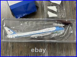 18 1150 United States Air Force Boeing B747 Planes Model WithLight Wheel Diecast 18 1150 United States Air Force Boeing B747 Planes Model WithLight Wheel Diecast