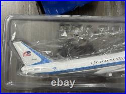 18 1150 United States Air Force Boeing B747 Planes Model WithLight Wheel Diecast 18 1150 United States Air Force Boeing B747 Planes Model WithLight Wheel Diecast