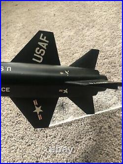 1950s Original USAF North American Hypersonic X-15 Aircraft 15 Desk Model