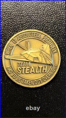 7th Fighter Squadron F-117 Stealth Fighter USAF Screamin' Demons Challenge Coin