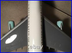AIR FORCE ONE USAF BOEING B747-200 VC-25A 28000 1100 1/100 RESIN MODEL WithSTAND