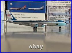 Aeroclassics USAF United States Air Force Boeing 707-300 1400 72-7000 AC18201B