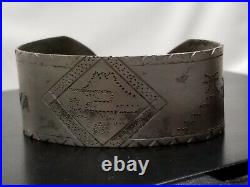 Authentic WWII 1946 Okinawa United States Air Force Engraved Trench Art Bracelet