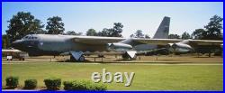 Herpa Models United States Air Force Boeing B-52 Stratofortress 1200 Scale RARE