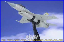 Hobby Master 172 F-16C Fighting Falcon USAF PACAF Viper Demo Team #92-3894