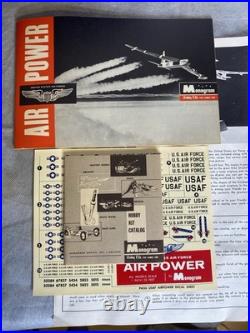 Monogram 1959 Original US Air Force Air Power 18 Plane Models Complete PA56 398