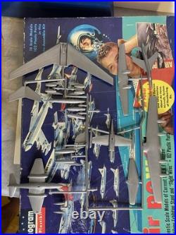 Monogram 1959 Original US Air Force Air Power 18 Plane Models Complete PA56 398