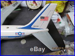 UNITED STATES OF AMERICA BATTERY OPERATED AIRPLANE USAF LARGE TIN 60s WORKS 19