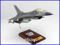 USAF General Dymanics F-16C Falcon 21st FS Desk Display 1/32 Model SC Airplane