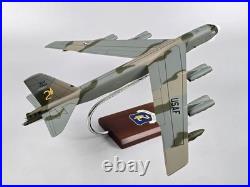 USAF SIOP Boeing B-52 Stratofortress 2nd AF 57146 Desk Model 1/100 SC Airplane