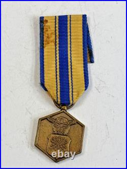 USAF United States Air Force Commendation Mini Medal Ribbon Award 127D22
