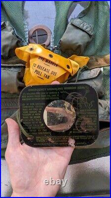 US Air Force Pilot Survival Vest SRU- 21/P -With Items