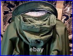 US Airforce OG-107 Woman's Field Coat 1961 Olive Green Hooded Medium Mint Cond