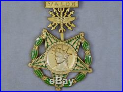 US ORDER BADGE WW2, Army, Navy, Air force, Current Versions OF MEDAL HONOR RARE