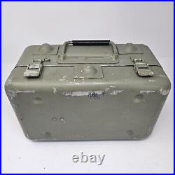 Vintage 1968 US Airforce Army Zero Manufacturing Waterproof Pressure Flight Case