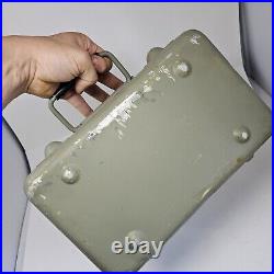 Vintage 1968 US Airforce Army Zero Manufacturing Waterproof Pressure Flight Case