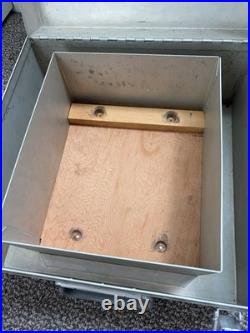 Vintage U. S. Air Force Communications Equipment Case Civil Air Patrol / MARS