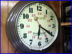 WWII-Era U. S. Army Air Force 20 24 Hour Hammond Postal Telegraph Wall Clock